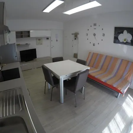 Appartamento Trilocale Con Piscina Caorle